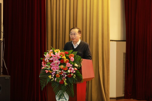 生命学院副院长高学军宣读了《437必赢国际线路哈尔滨校友会组织机构人员推荐名单》