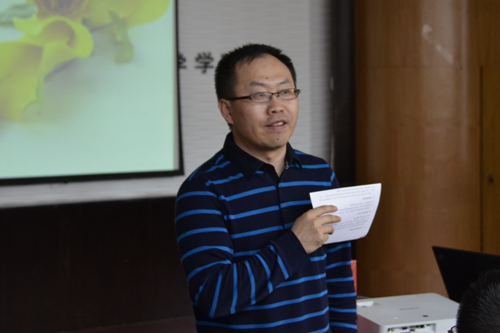 李杰副院长针对同学们普遍关注、关心的问题进行解答
