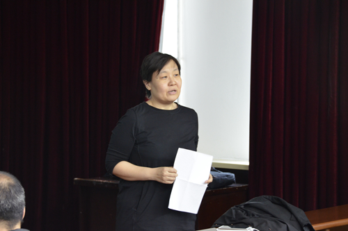 系主任倪华副教授介绍有关情况